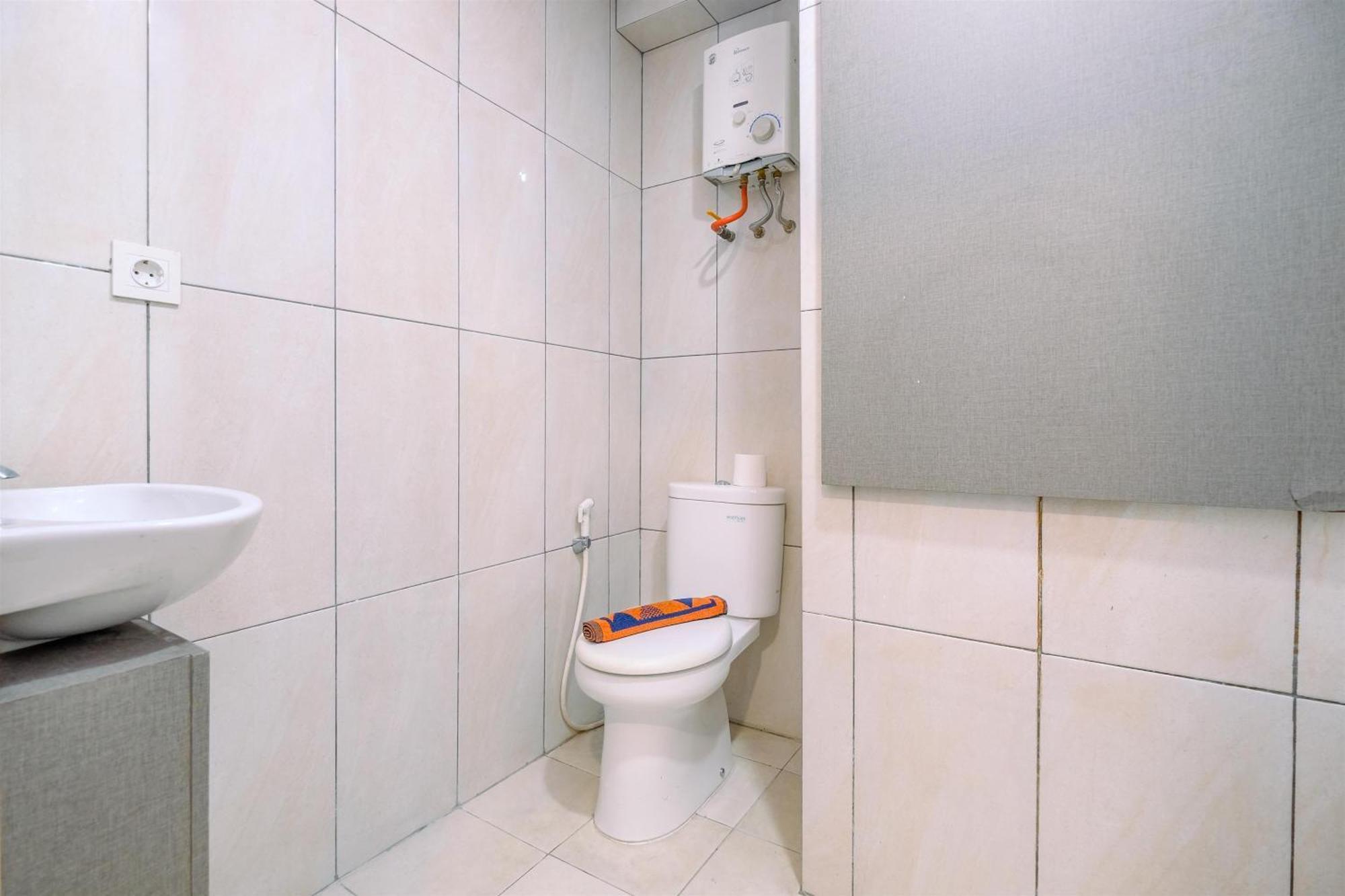 Apartemen Good Choice And Cozy 2br Grand Kamala Lagoon By Travelio